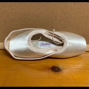 RUSSIAN POINTE BRAND Pointe Shoes - Almaz